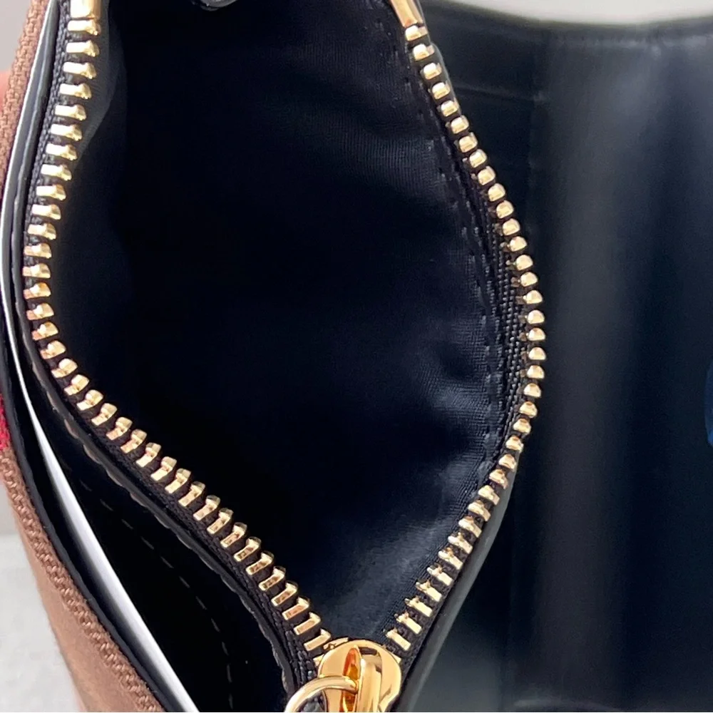 Burberry Check Trifold Wallet in Black - Picture 10 of 11